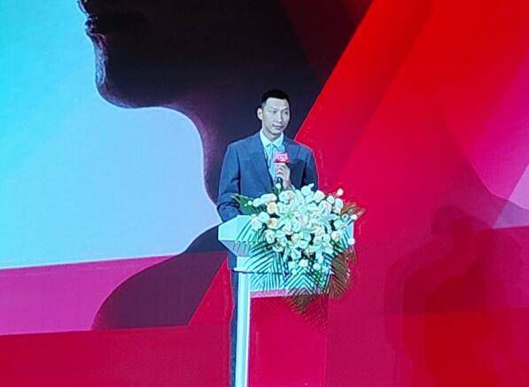 小双性每天受训诫